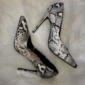 WILD DIVA lounge black & white snake print pumps